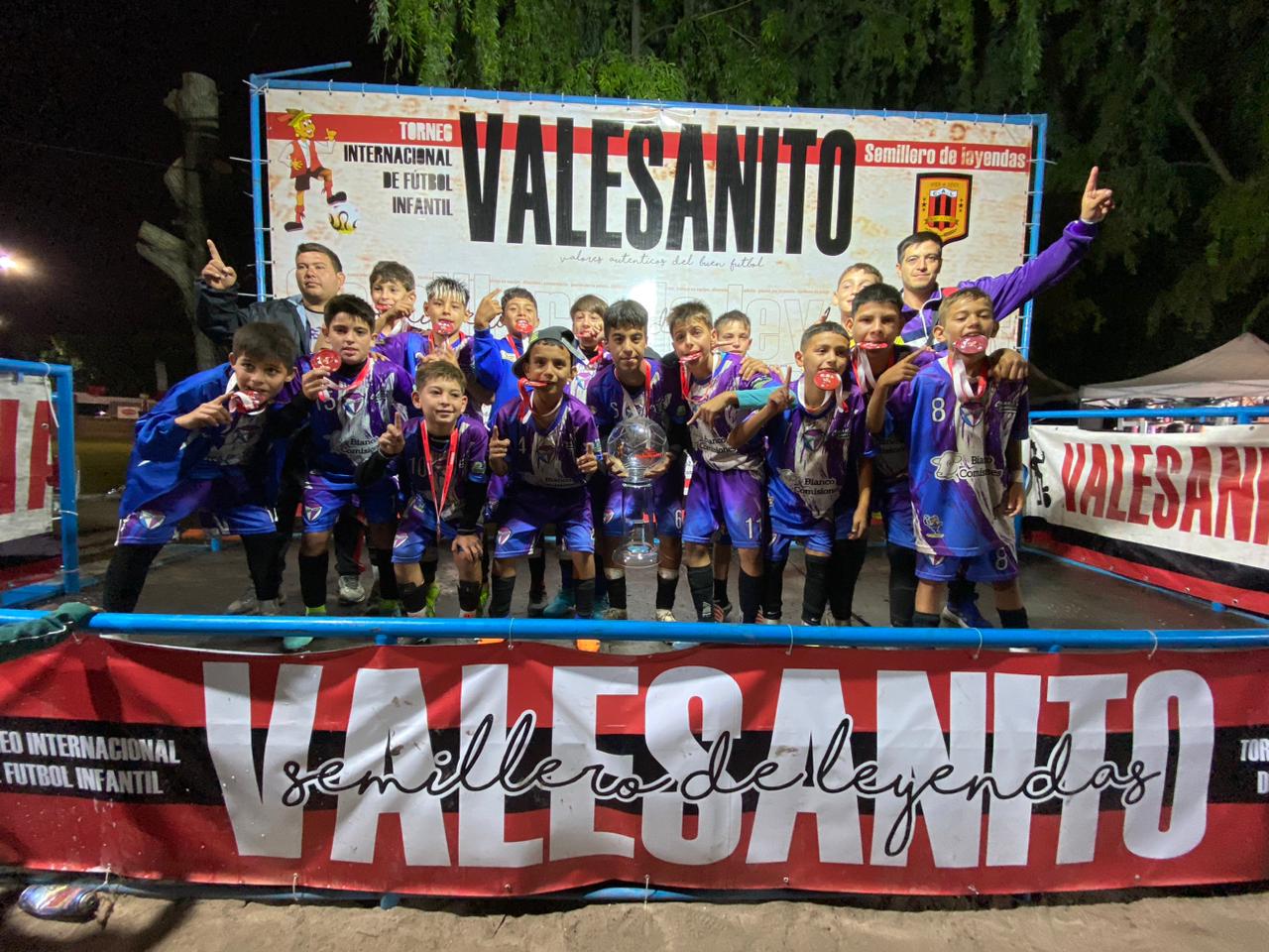 CHARATA JUNIORS 10